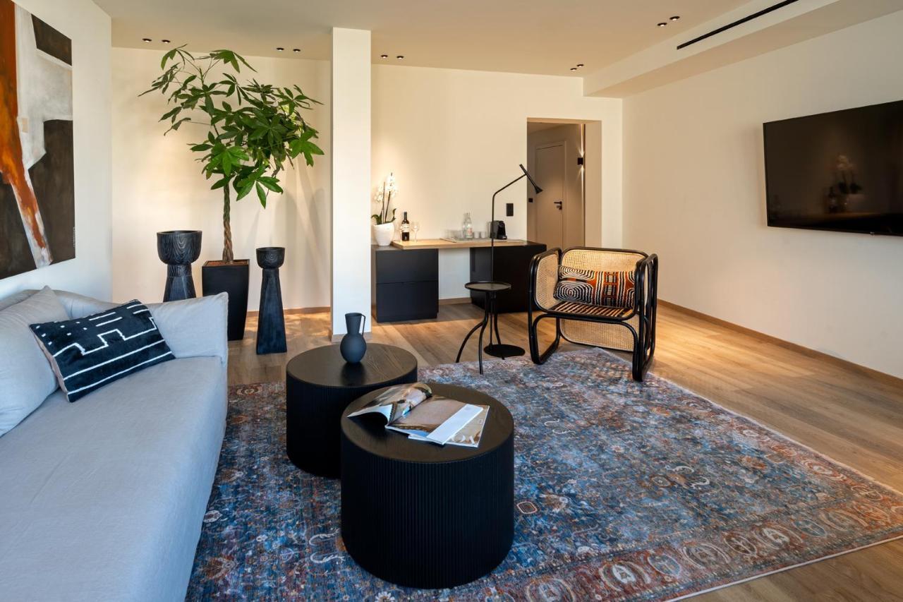 Athens Woo Suites Экстерьер фото