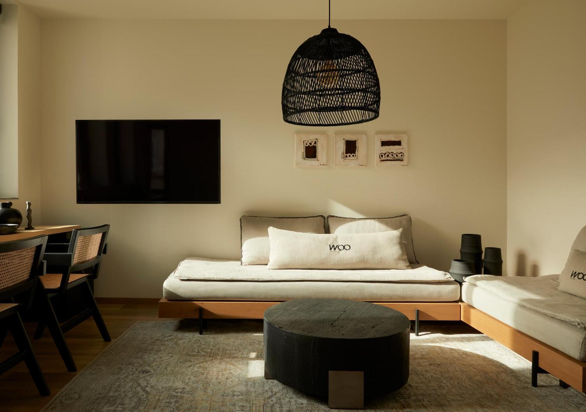 Athens Woo Suites Экстерьер фото