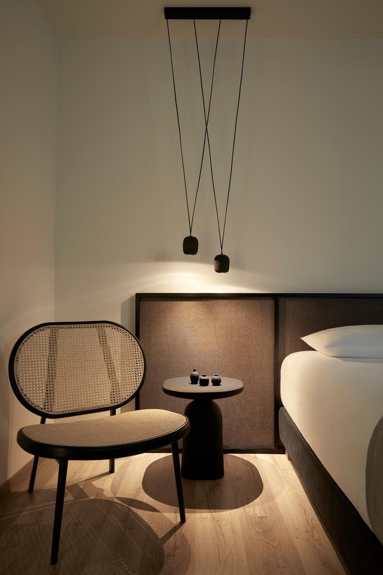 Athens Woo Suites Экстерьер фото