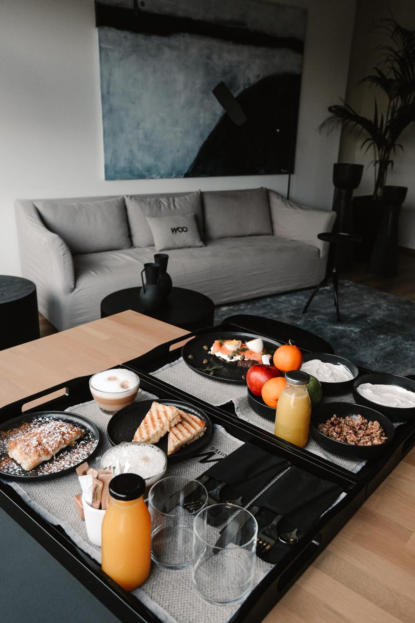 Athens Woo Suites Экстерьер фото